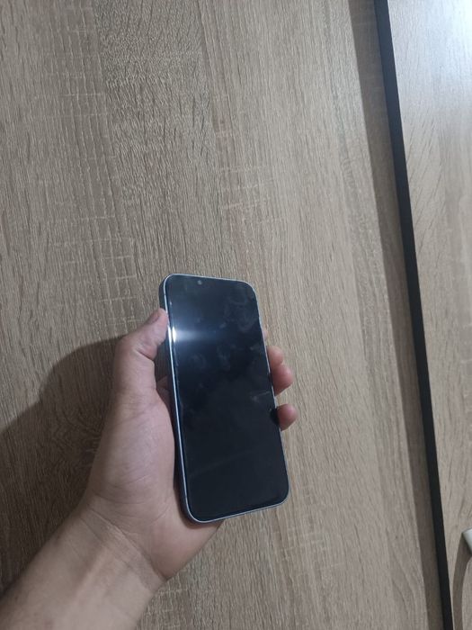 iPhone 14 в хорошем состоянии