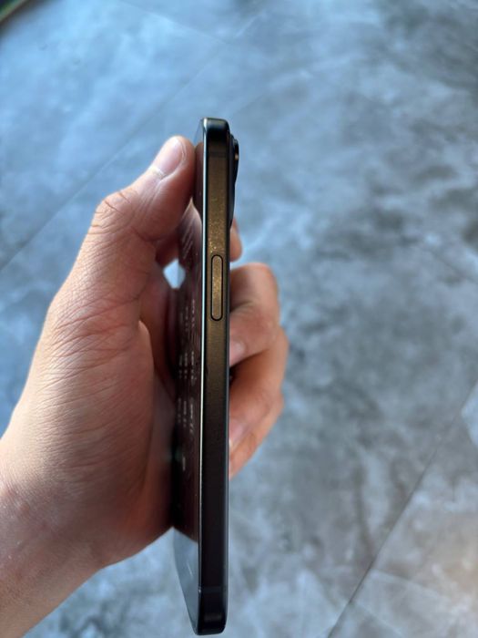 Продам iPhone 15 128gb 81%