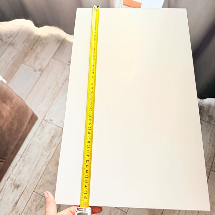 Noptiera alba dimensiuni in poze