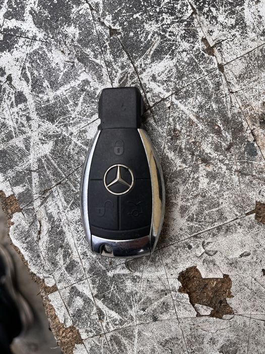 Гълтач с ключ и бутон Mercedes W221 с keyles go / кийлес / Мерцедес