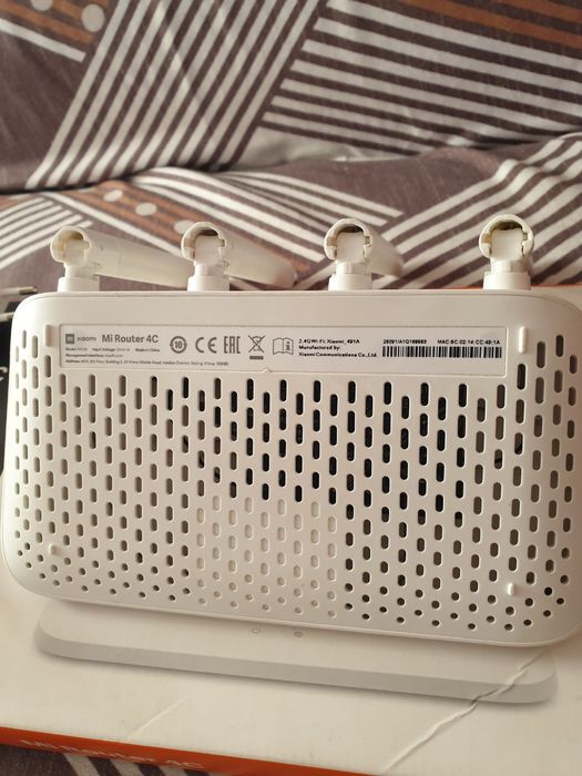Продам роутер Mi 4C