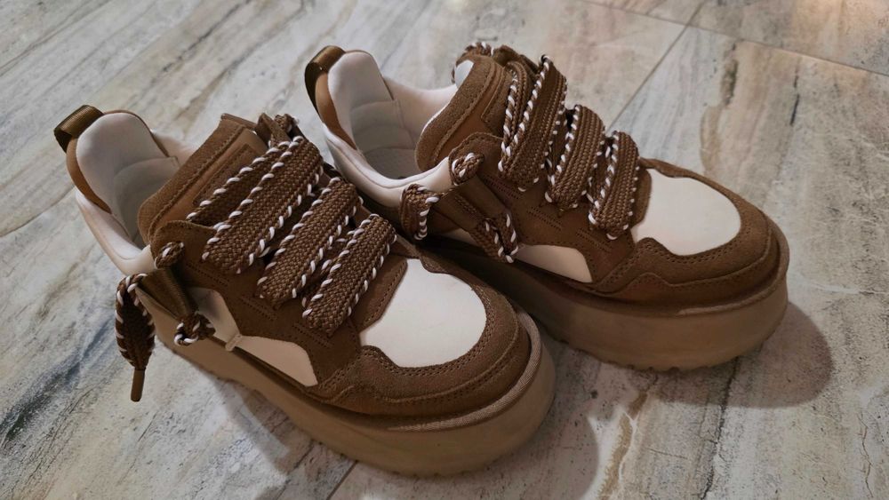 UGG ASTROMEL marime 39