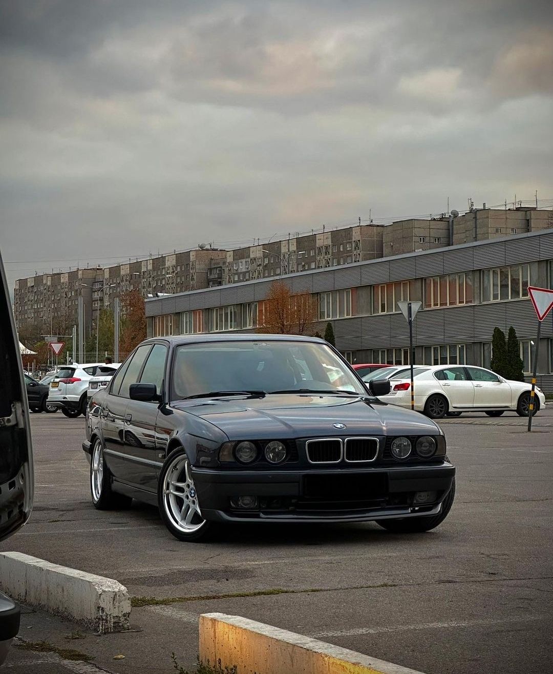 Тюнинг BMW 5 E34 (). Купить запчасти тюнинга в Украине