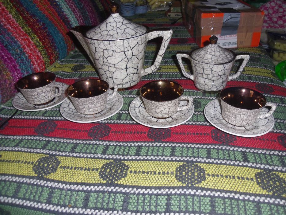 Serviciu cafea portelan vechi,fin
