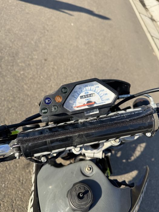 Vand supermoto Husqvarna 600