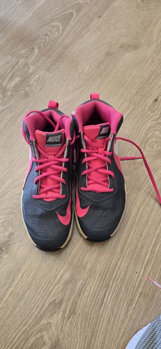 Маратонки различни марки