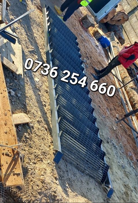 Scara metalice zincate