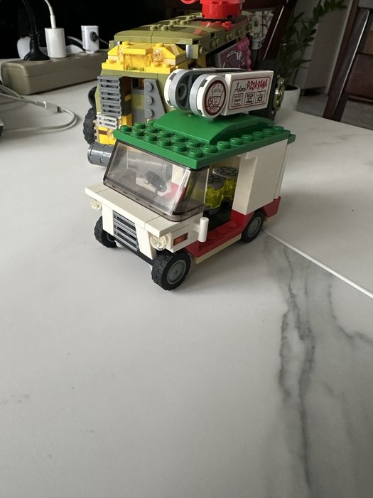 LEGO TMNT 79104 The Shellraiser Street Chase