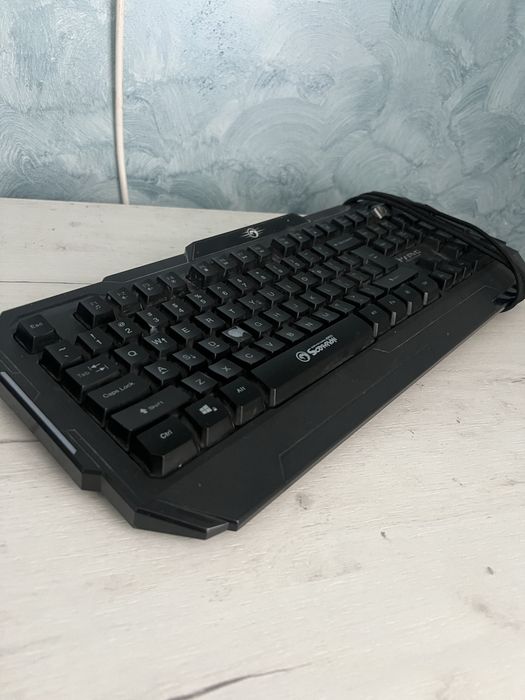 Playstation 4 PRO 1TB + tastatura MARVO