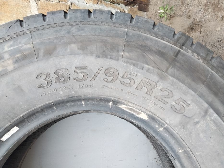 Шина на автокран 385/95R25
