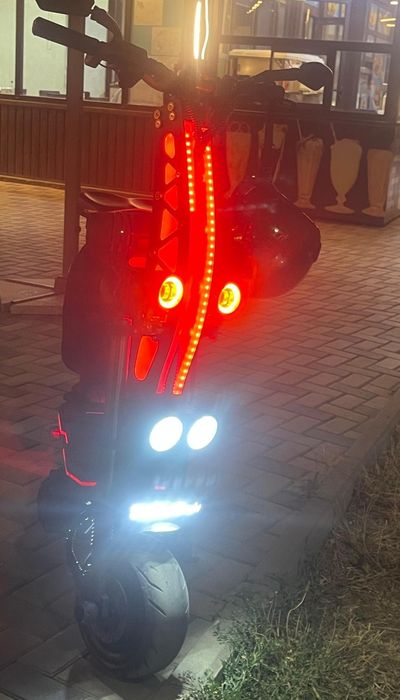 Мощныи Электросамокат  Mark T12