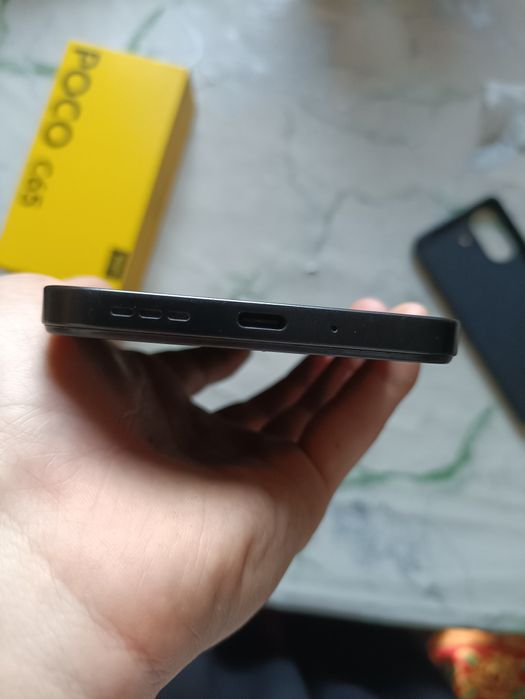 Продам телефон POCO C65