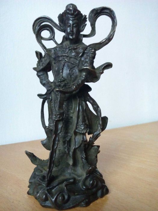 Бронзова статуетка