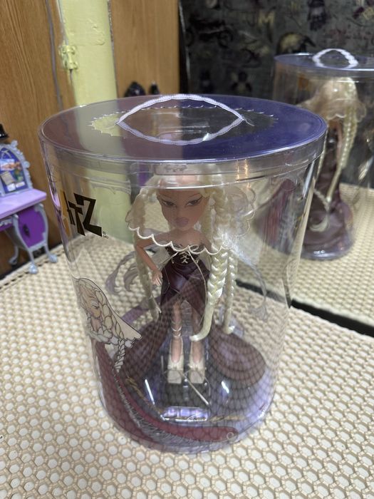 Продам куклу Братц!