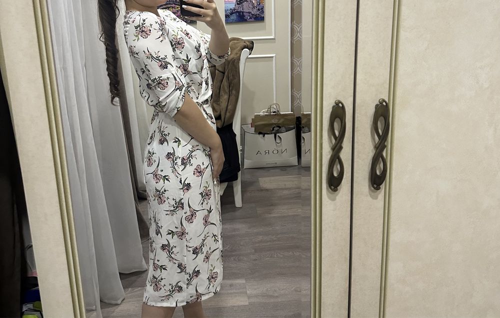 Красивое платье в цветочек