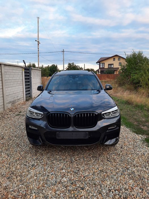 BMW X3 M-PACHET  xDrive 2.0d /Panoramic/Head-up/Harman Kardon