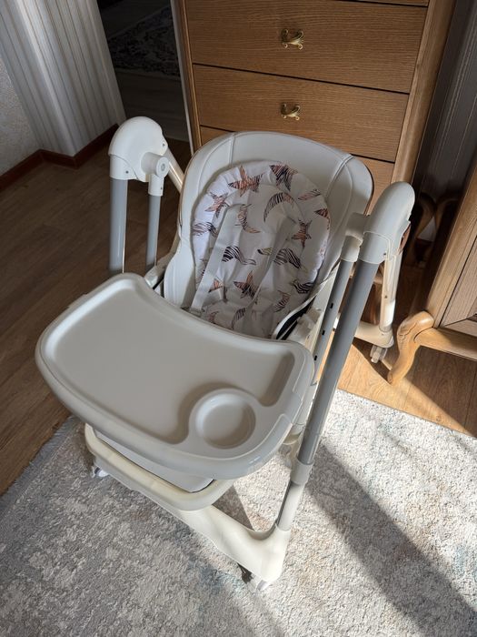 Детский стульчик для кормления
