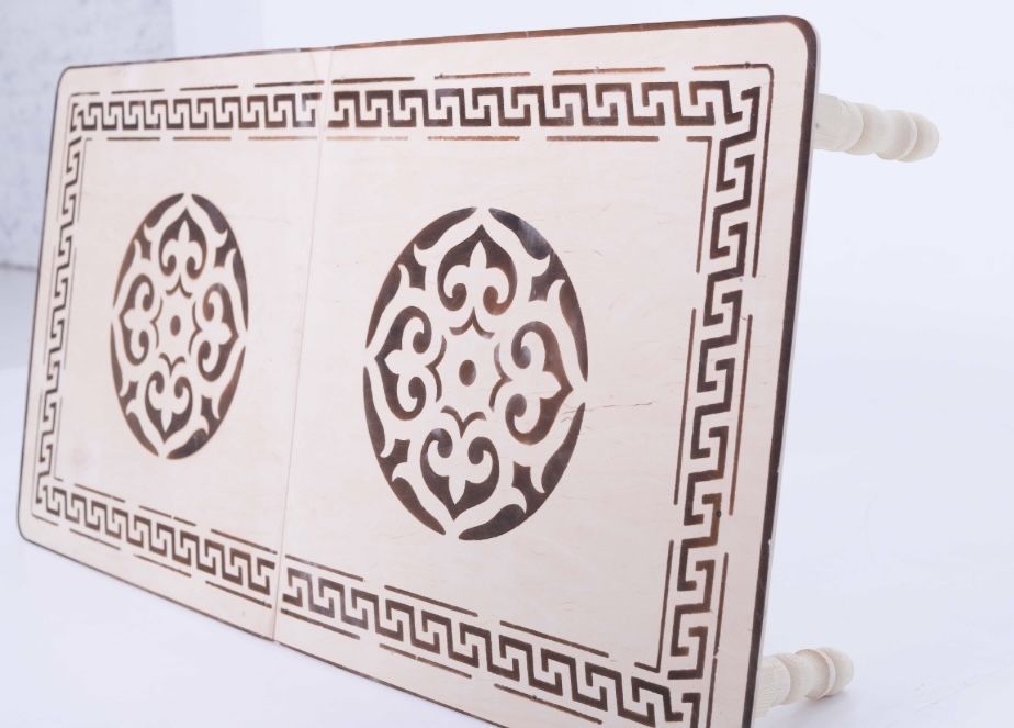 Стол на 10 человек