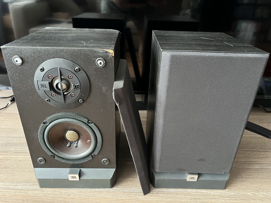 Pereche Boxe JBL  XE1