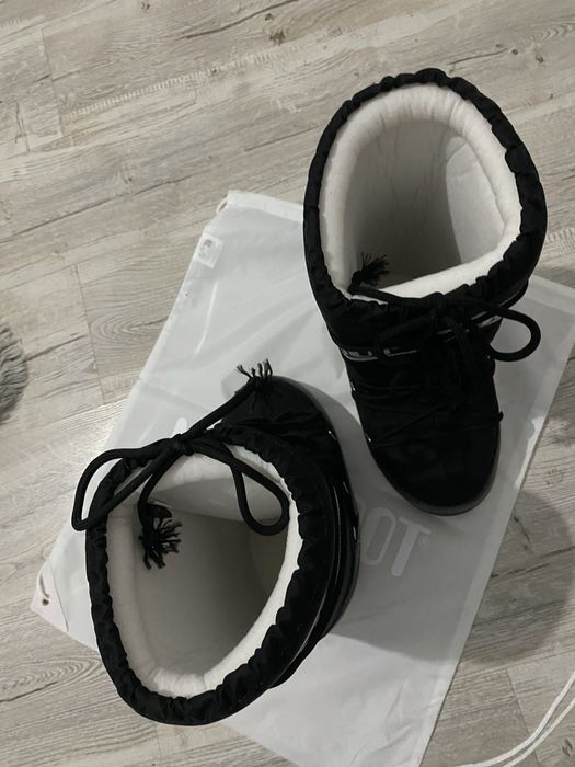 Moon boots negre marimea 39-41