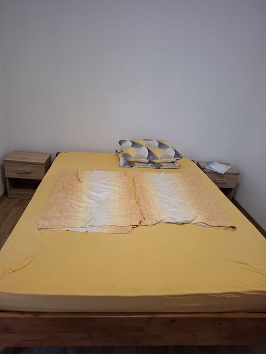 De închiriat apartament cu 3 camere