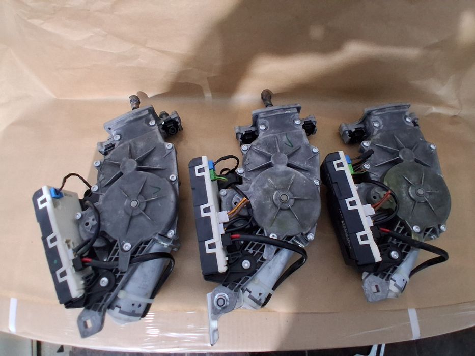 Механизъм,мотор задна врата ел.багажник мерцедес Е,Ц клас w204,w212