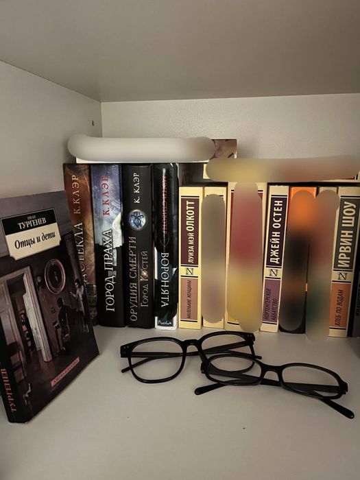 книжки комплектом продам