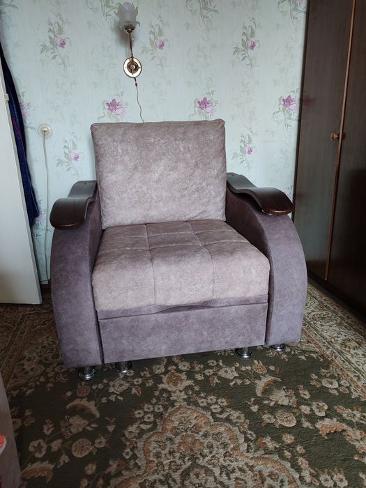 Продам кресло - кровать .