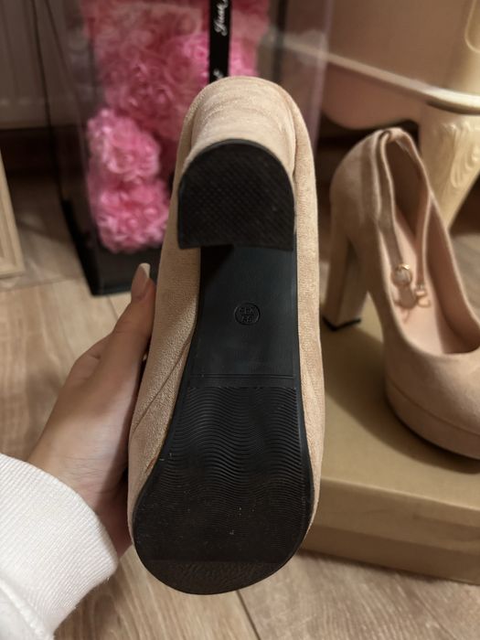 Официални токчета