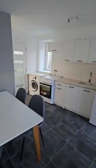 Дава се под наем Едностаен апартамент в София, Център - 30 кв.м за 298.86 € - Снимка #2