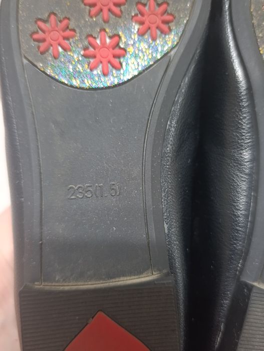 Срочно продам балетки  37р