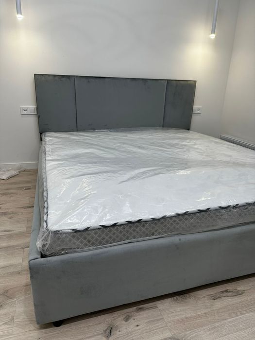 Кровать двуспальная