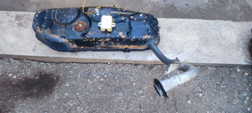 Дамас бензин бак