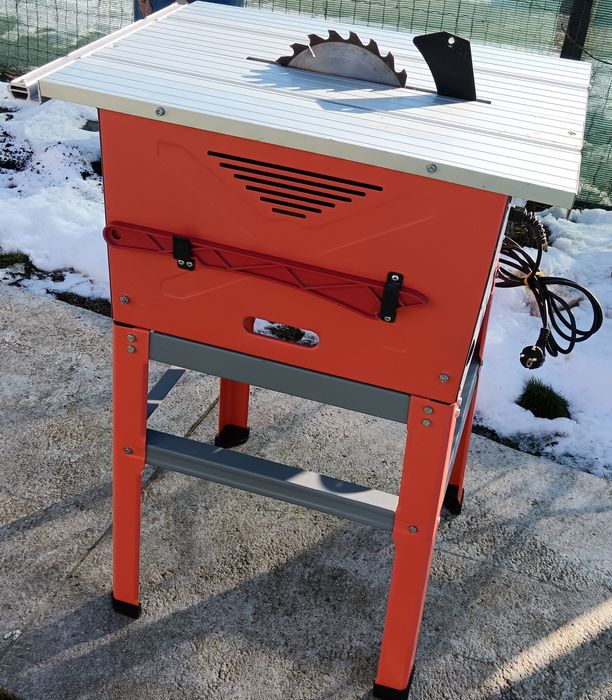 Circular cu masă, reglabil unghiular și înălțime, EINHELL