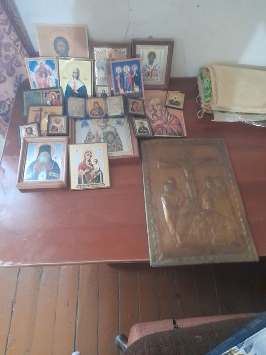 Продам иконы и книги