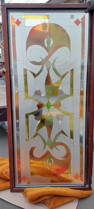 Витраж, стъклопис, рисувано стъкло