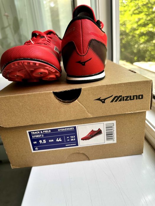 Adidasi Mizuno Cuie Atletism - NOI mas.44, Redus de la 850 la 450 ron, greutate 260 de grame