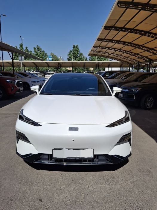 Geely galaxy e8 2024