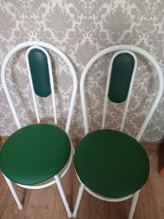 Стулья зеленые хорошие