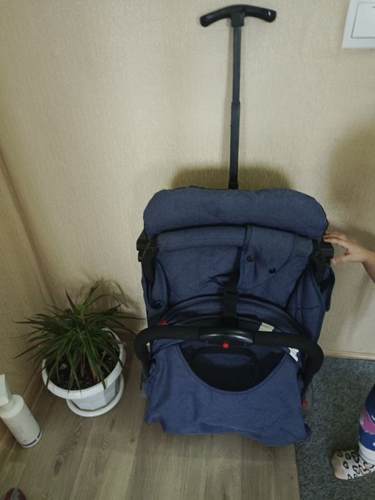 Коляска прогулочная