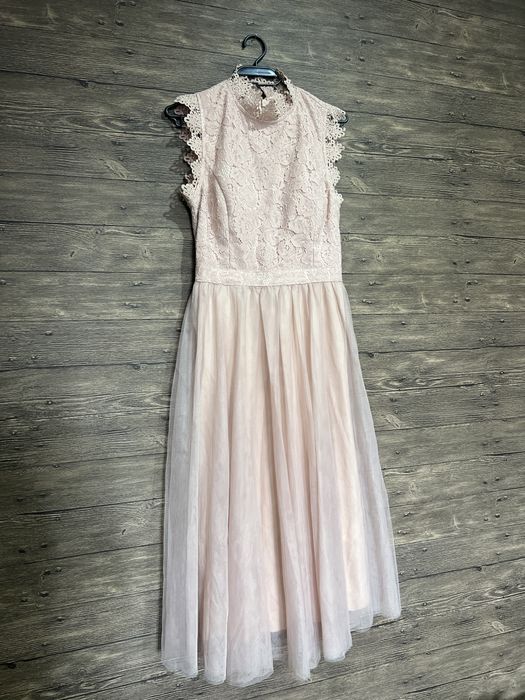 Официална розова рокля с тюл