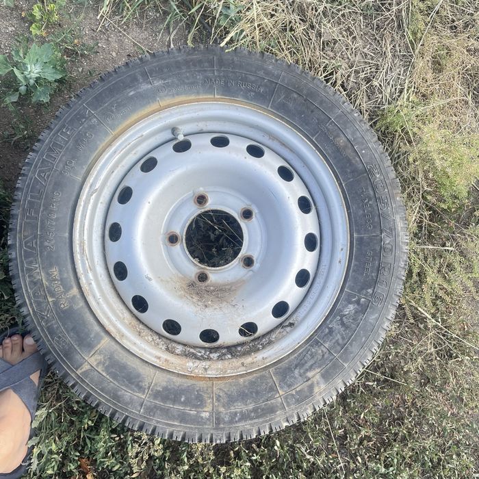 Шины 205/70 r16 зимные вместе с дисками