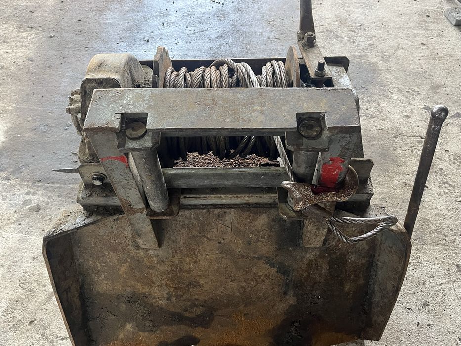 !! Troliu forestier / capestan /armata !! (Fonta)