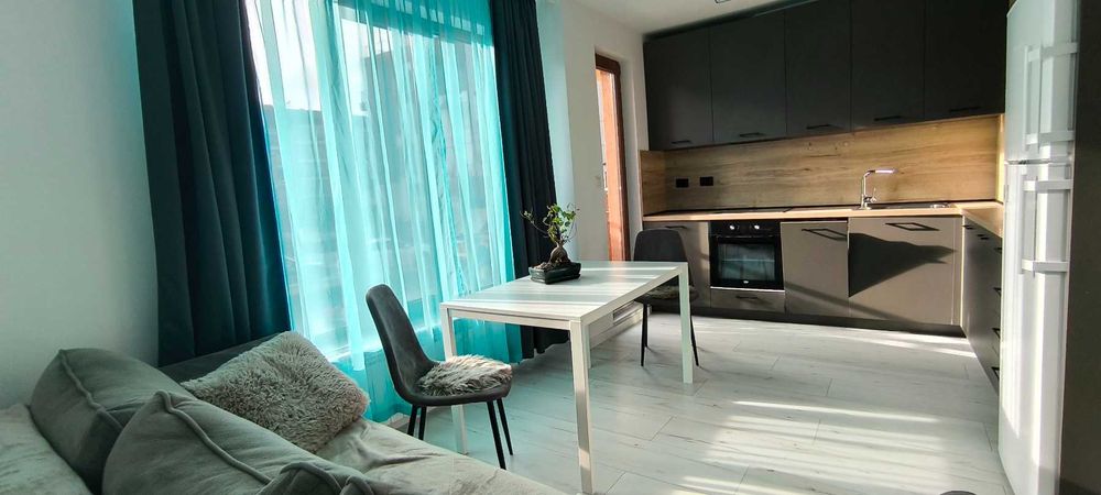 Тристаен апартамент в Манастирски ливади на ул.Иван Сусанин и гараж