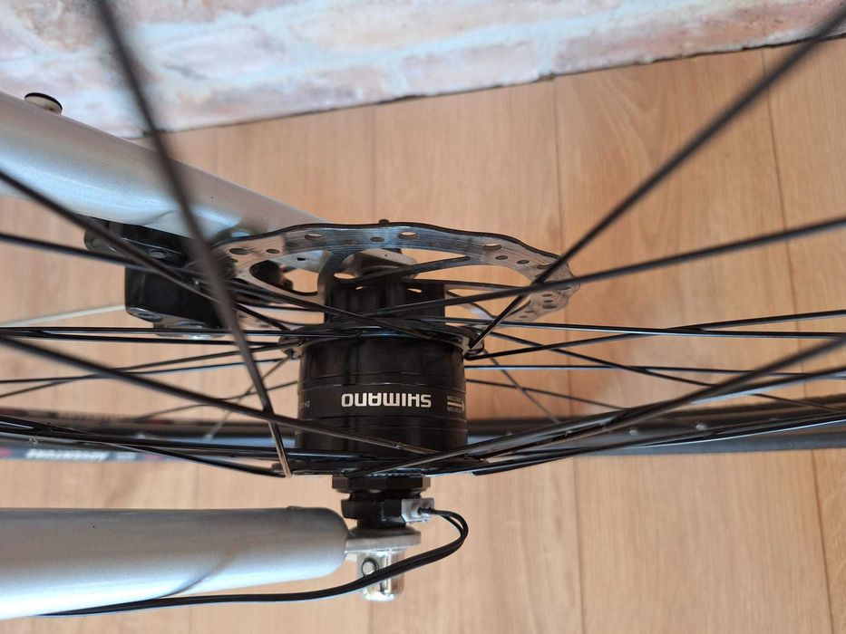 Bicicleta unisex Lapierre Sitandgo 200 (FR), cadru aluminiu - M, roti 28 inch – Shimano Alivio – dinam în butuc – stare excelentă