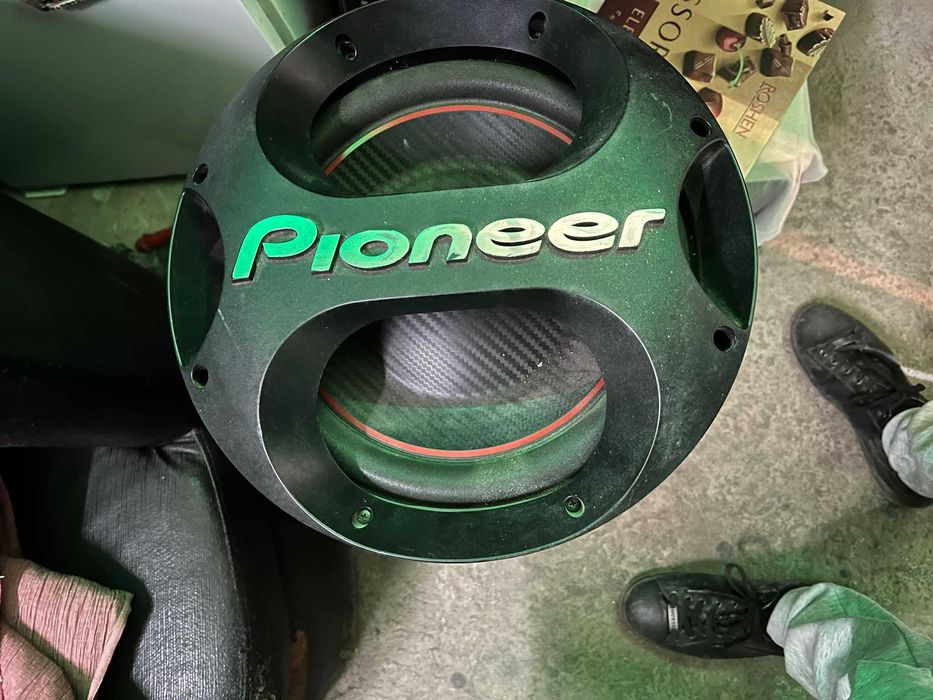 Субуфер Pioneer 1300W