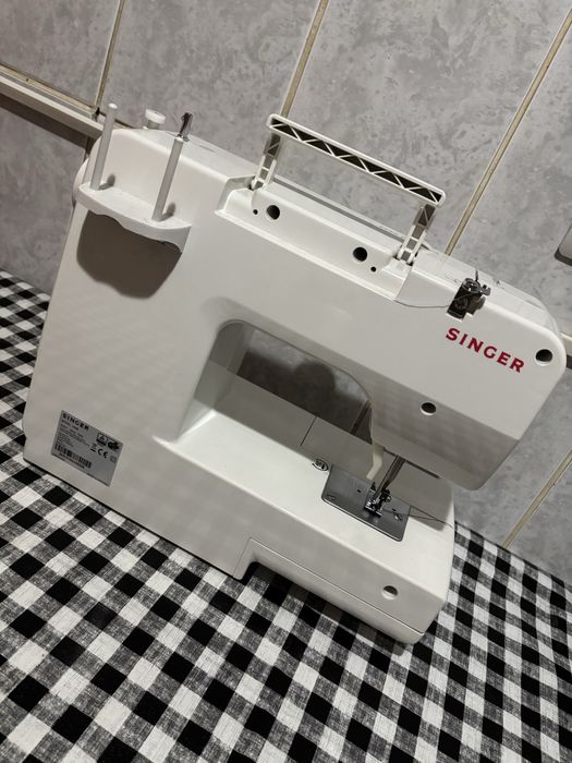 Masina cusut electrica