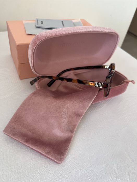 Ochelari de soare miu miu