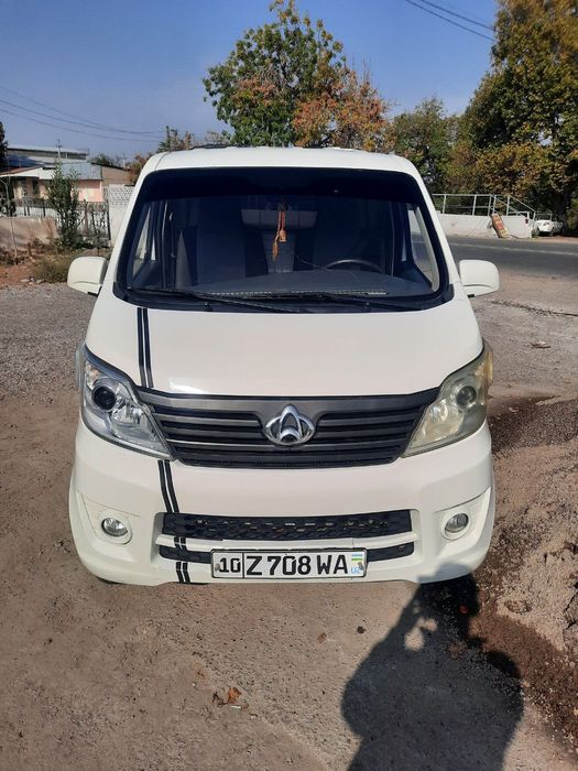 Yuk bortli tent  yuk mashinasi