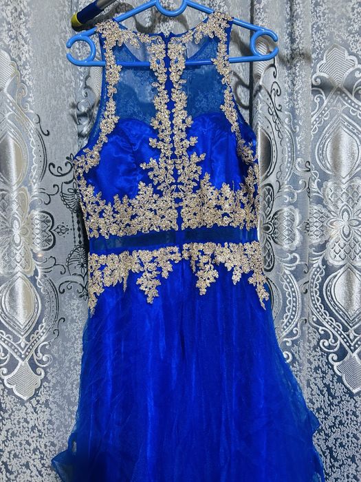 Вечернее красивое платье